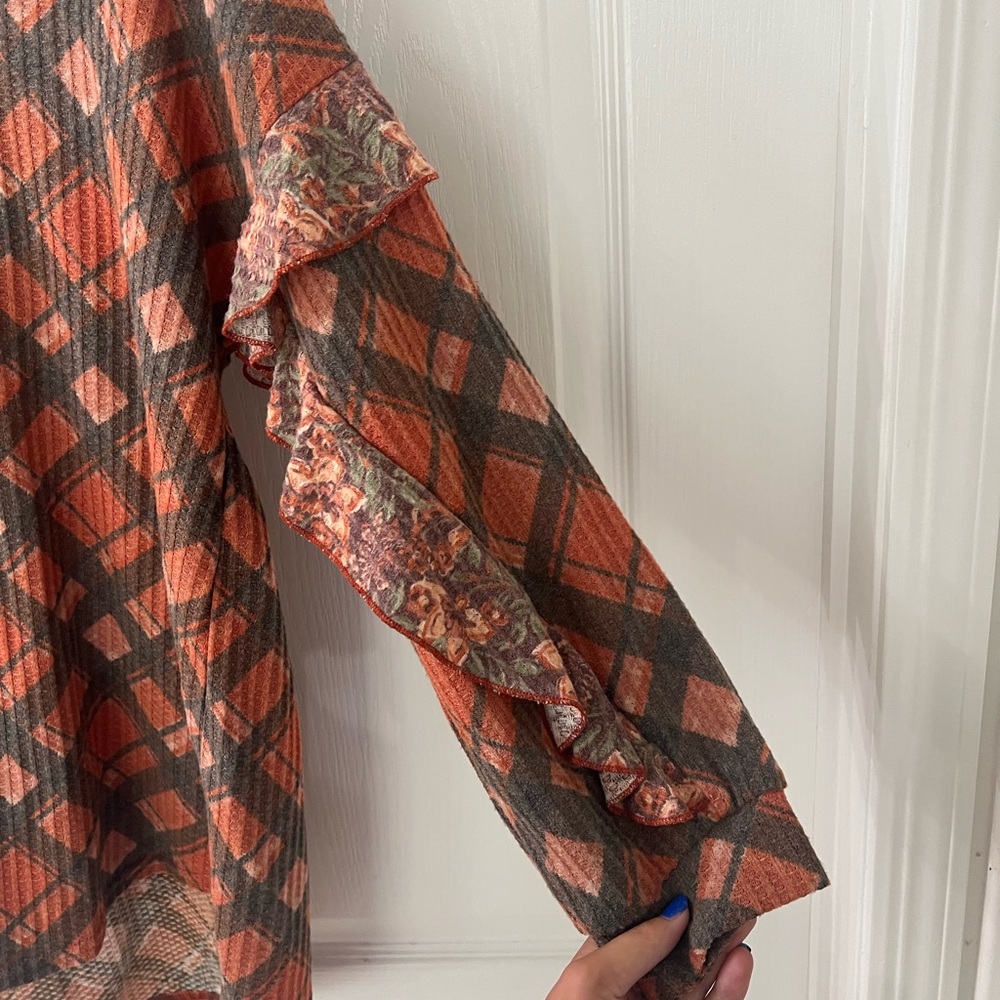 Cato Long Sleeve Plaid Blouse - Picture 3 of 7